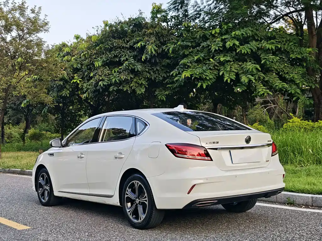 MG MG6 — миниатюра 8