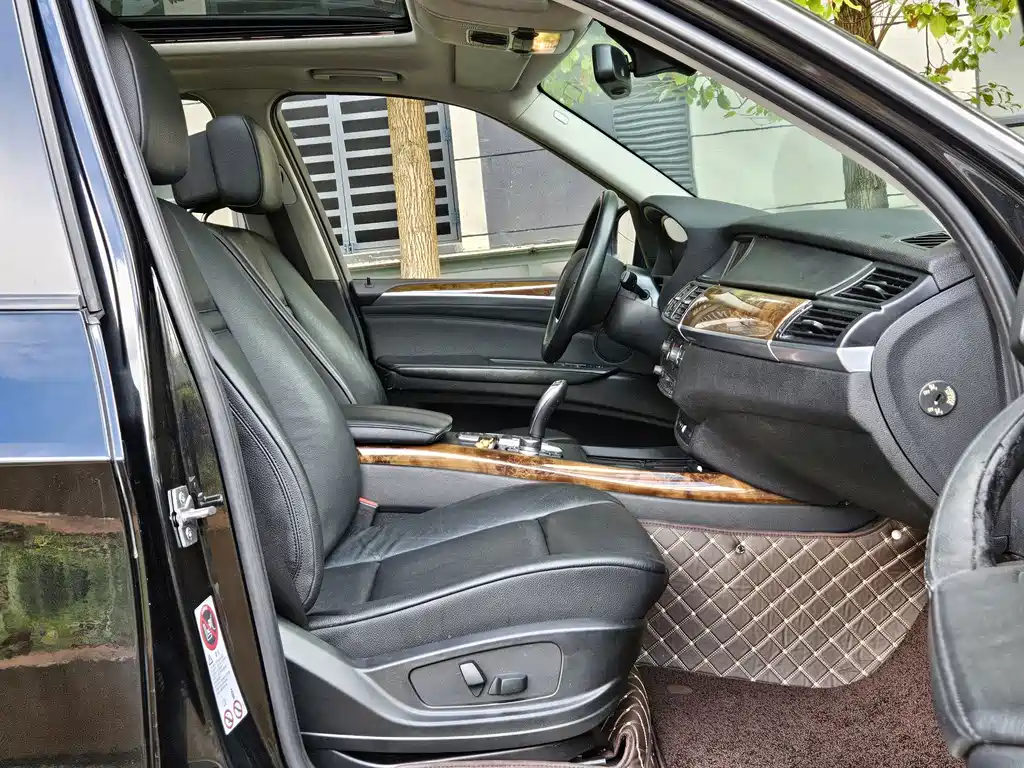 BMW X5 (Import) — миниатюра 6