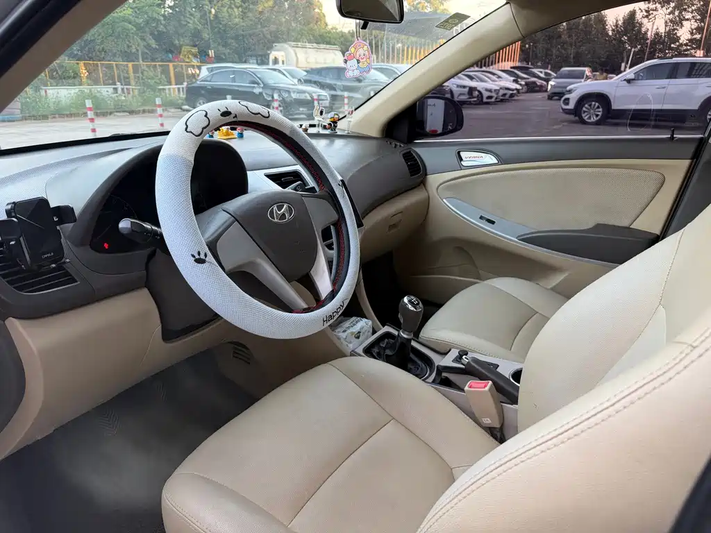 Hyundai Verna — миниатюра 6