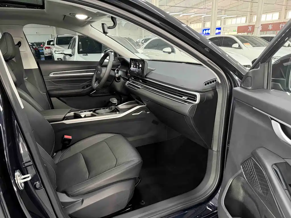 Geely Emgrand — миниатюра 17