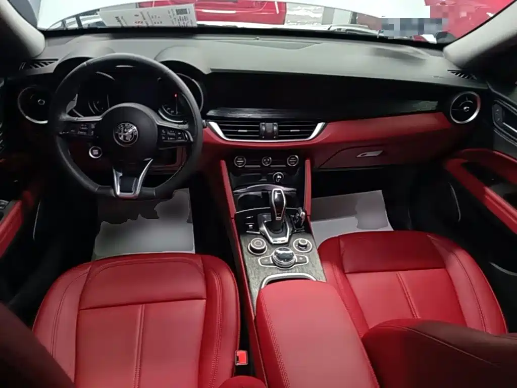 Alfa Romeo Stelvio — миниатюра 10
