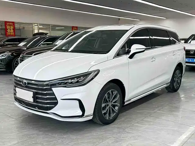 BYD SONG MAX