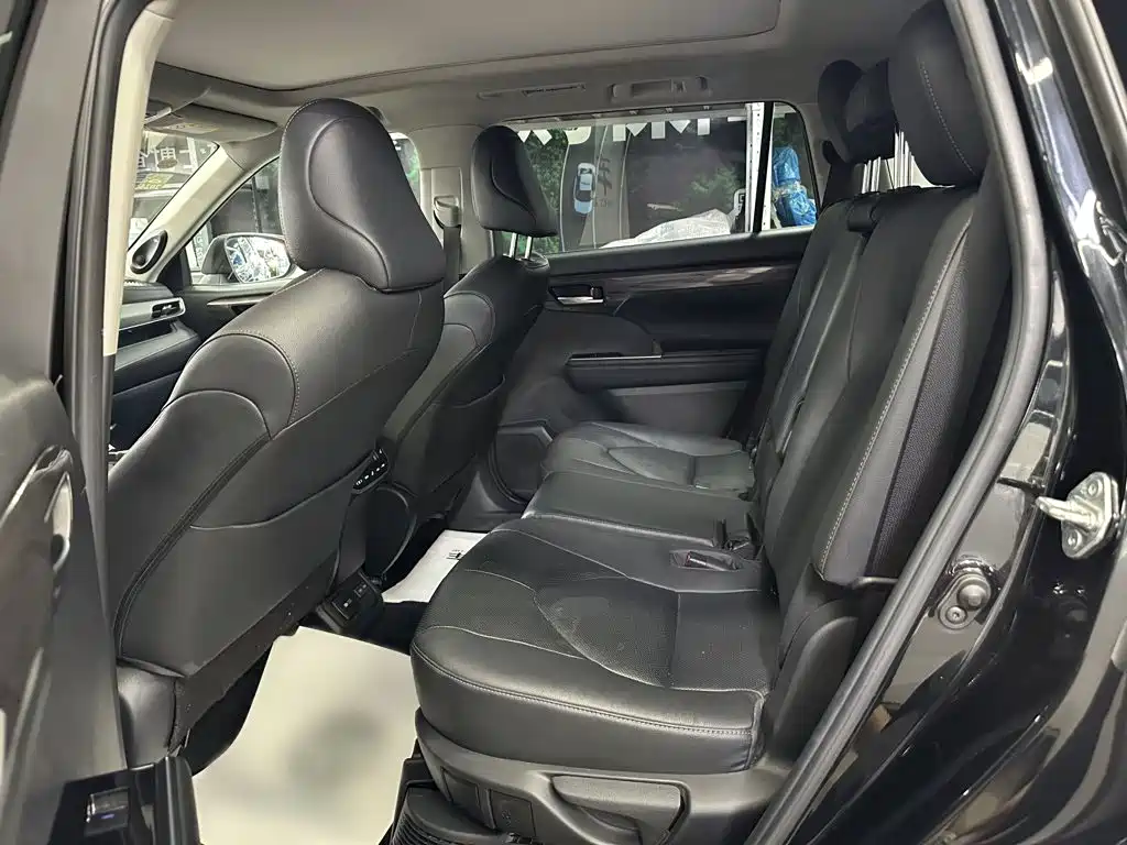 Toyota Highlander — миниатюра 19