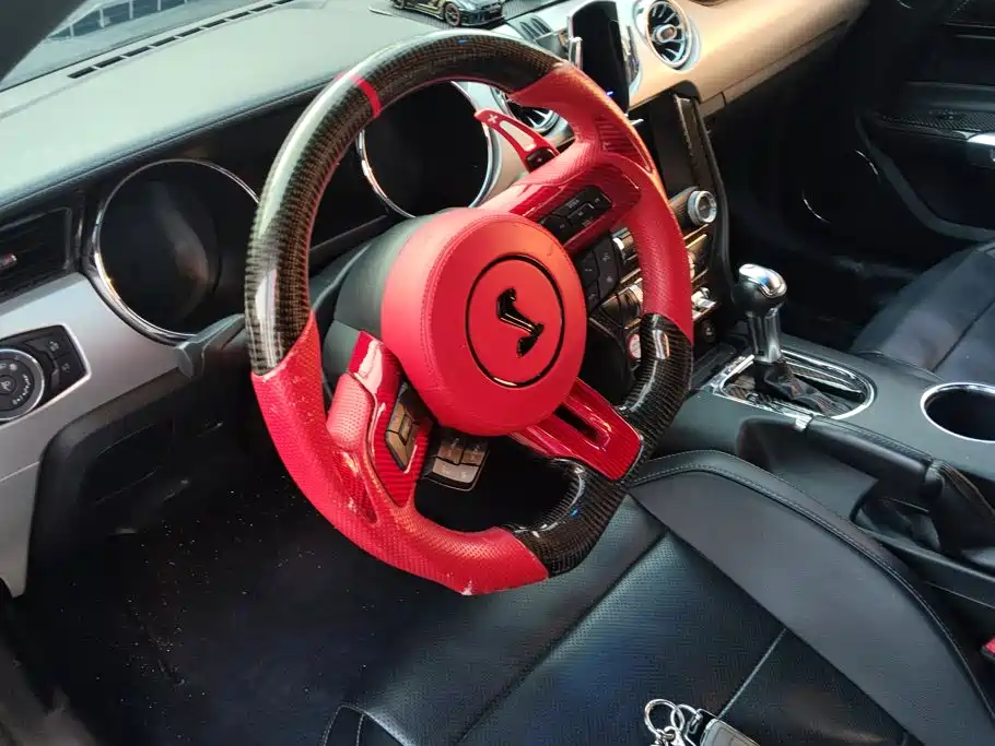 Ford Mustang — миниатюра 15