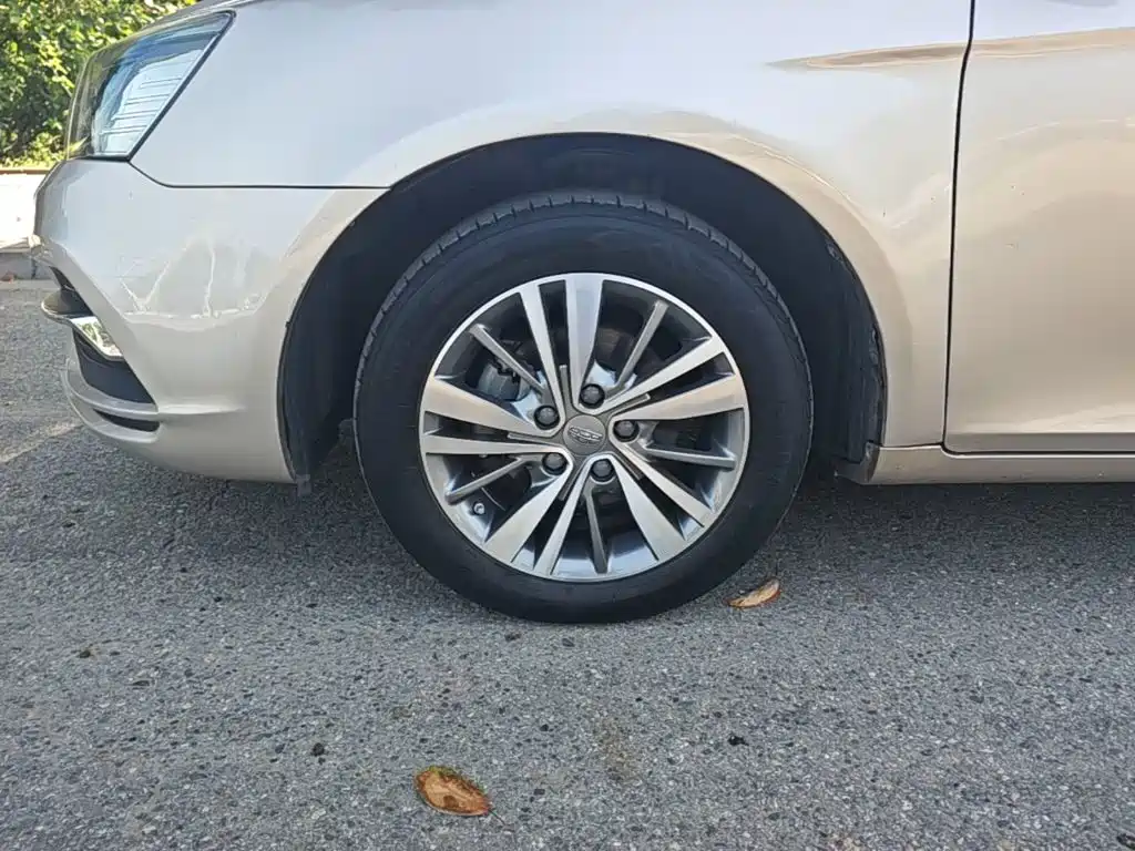 Geely Emgrand — миниатюра 23
