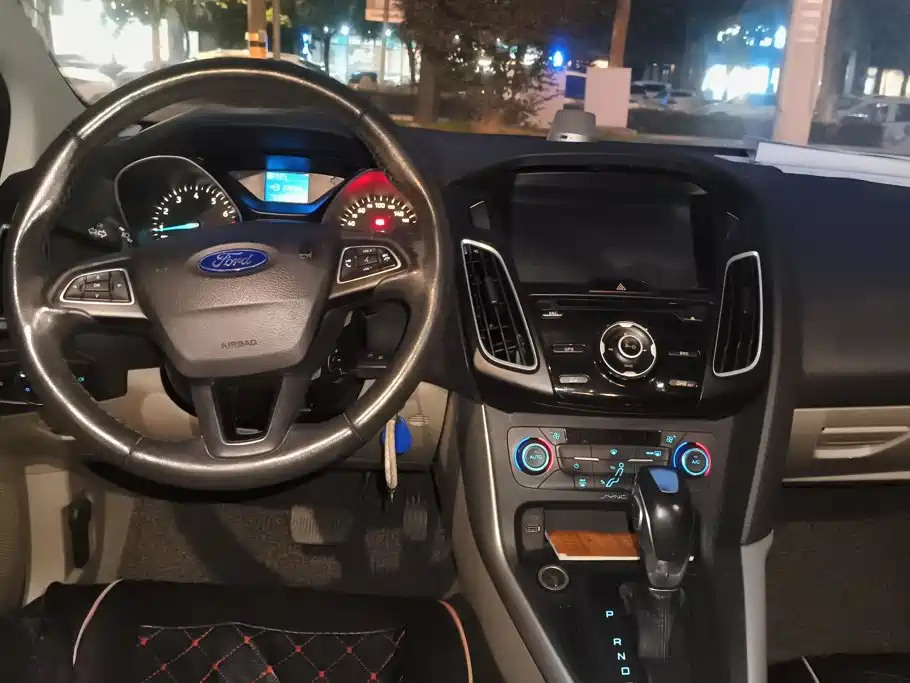 Ford Focus — миниатюра 12
