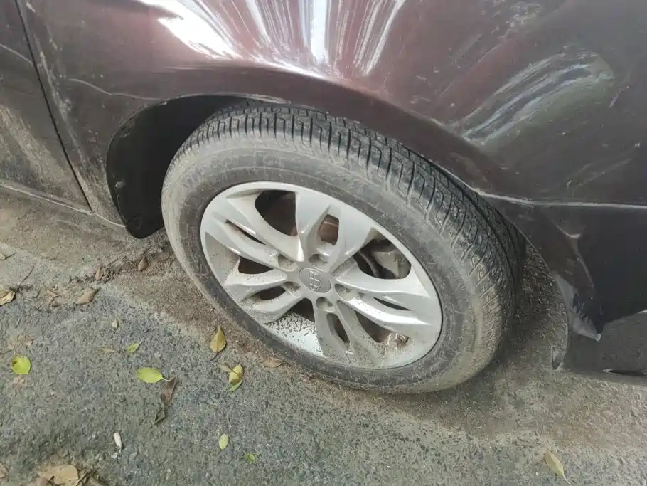 Geely Emgrand — миниатюра 6