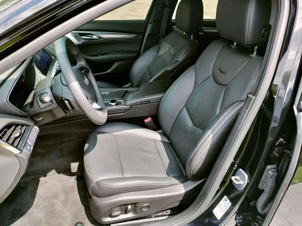 Cadillac CT5 — миниатюра 24
