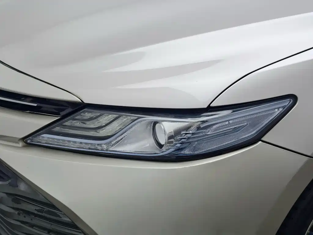 Toyota Camry — миниатюра 7