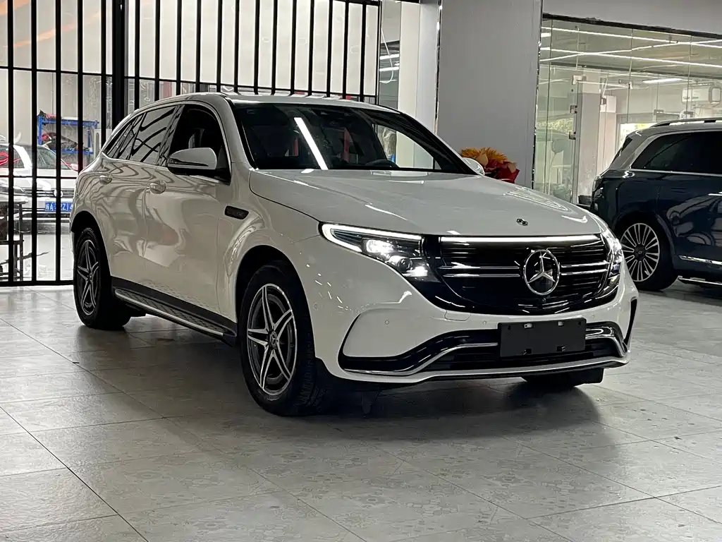 Mercedes-Benz EQC — миниатюра 3
