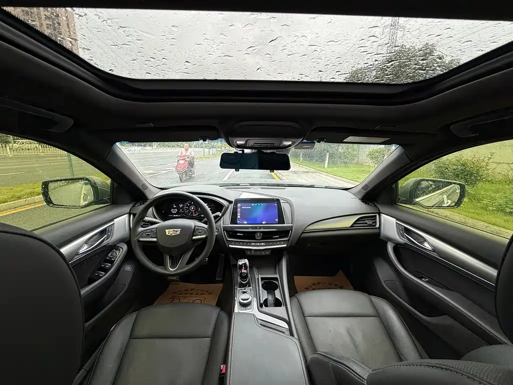 Cadillac CT5 — миниатюра 5
