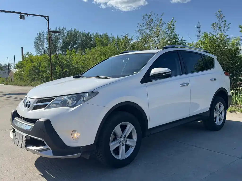 Toyota RAV4 2014