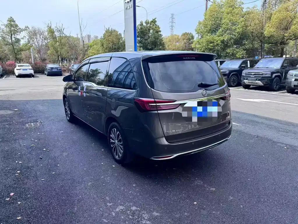 Buick GL8 — миниатюра 7