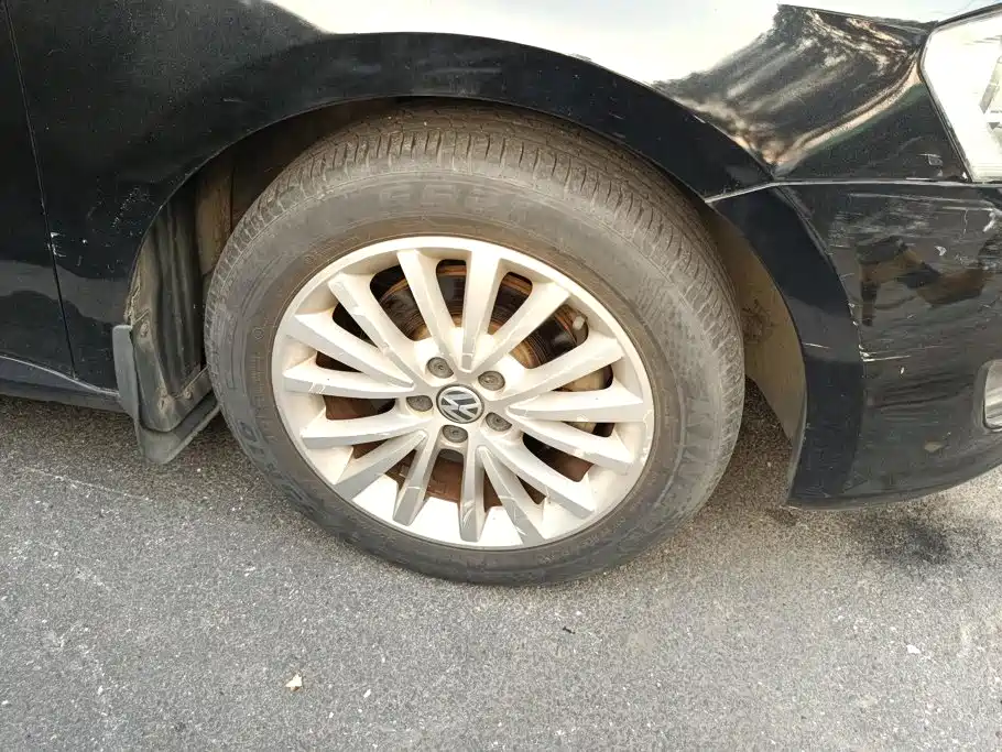Volkswagen Lavida — миниатюра 6