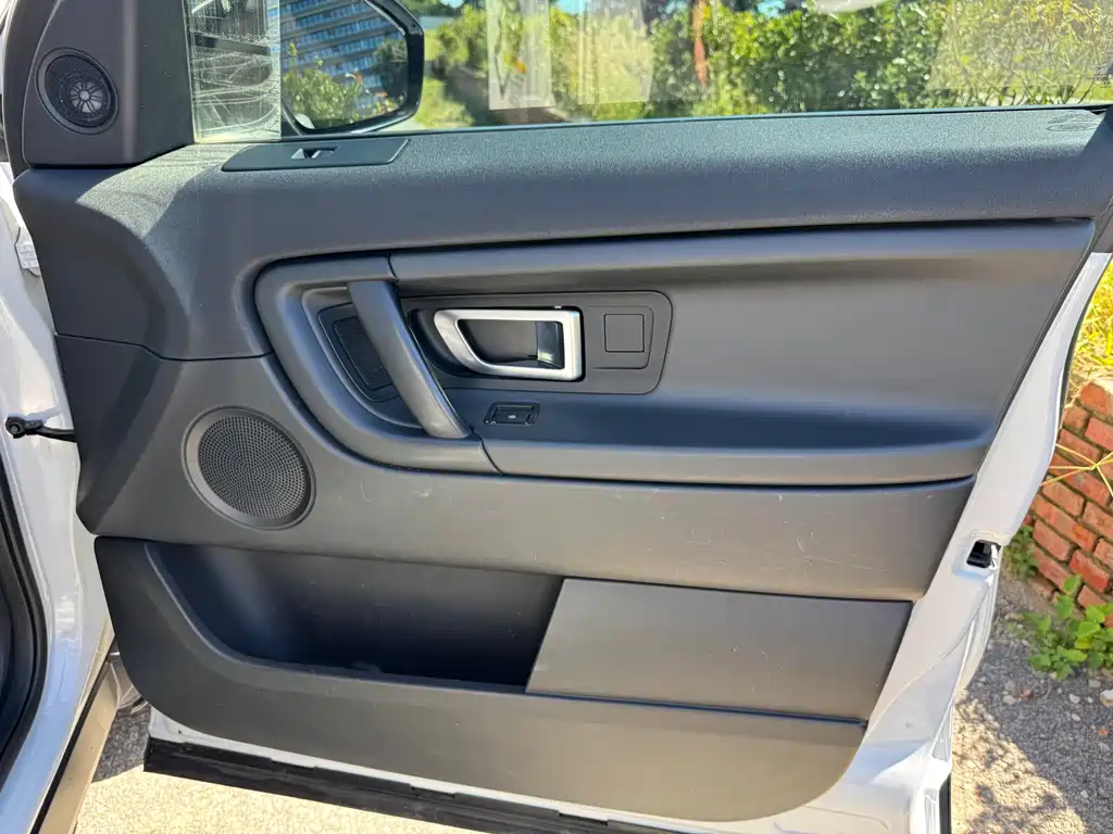 Land Rover Discovery Sport — миниатюра 16