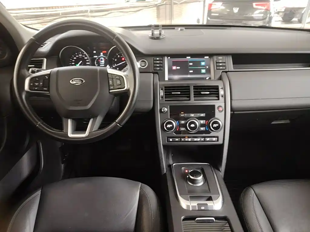 Land Rover Discovery Sport — миниатюра 10