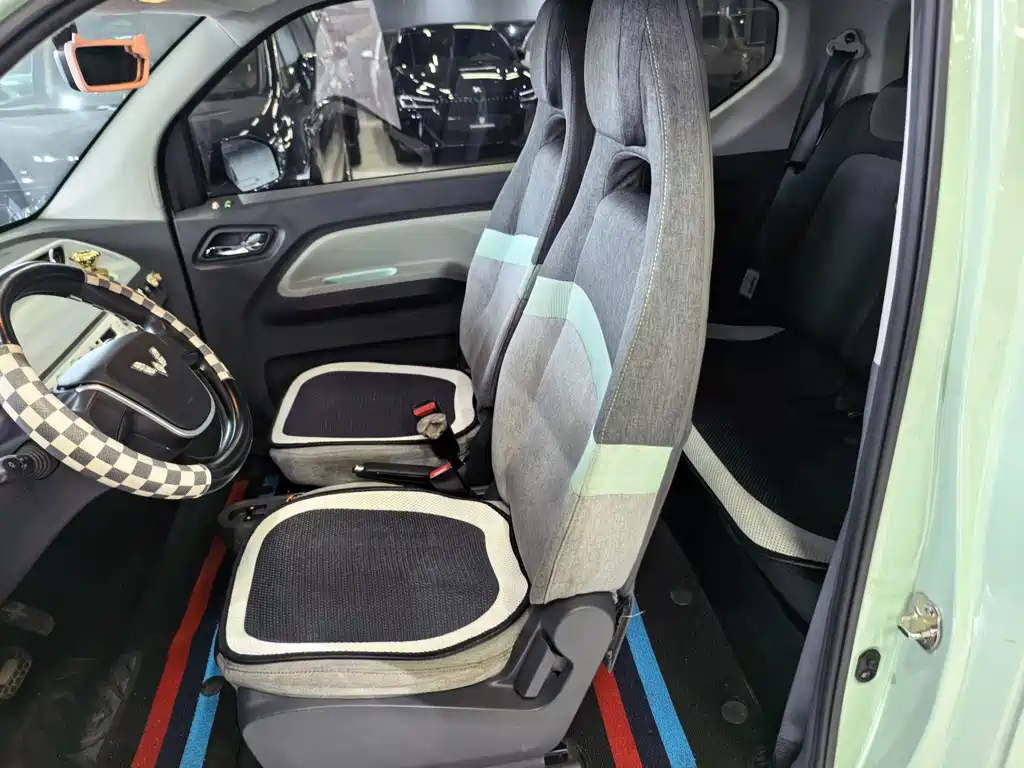 Wuling MINIEV — миниатюра 9