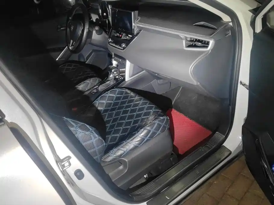 Toyota Frontlander — миниатюра 8
