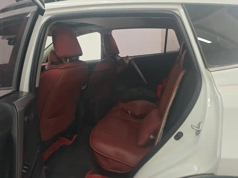 Toyota RAV4 2.0L CVT 2WD Elegant Edition China VI, фото 11