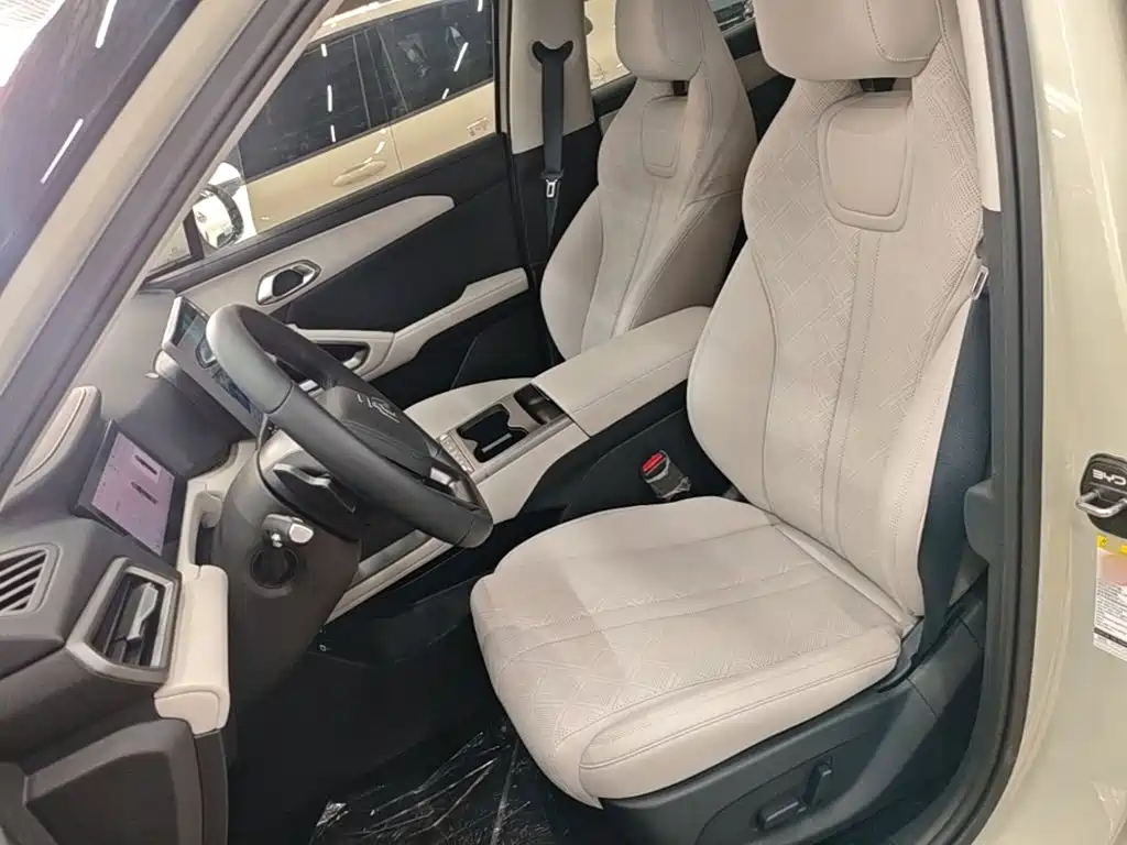 BYD Yuan UP — миниатюра 15