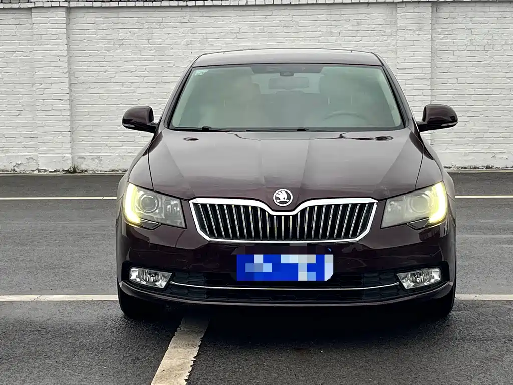Skoda Superb — миниатюра 4