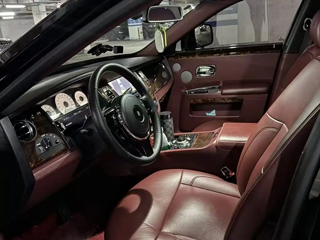 Rolls-Royce Ghost 2010 6.6T Standard