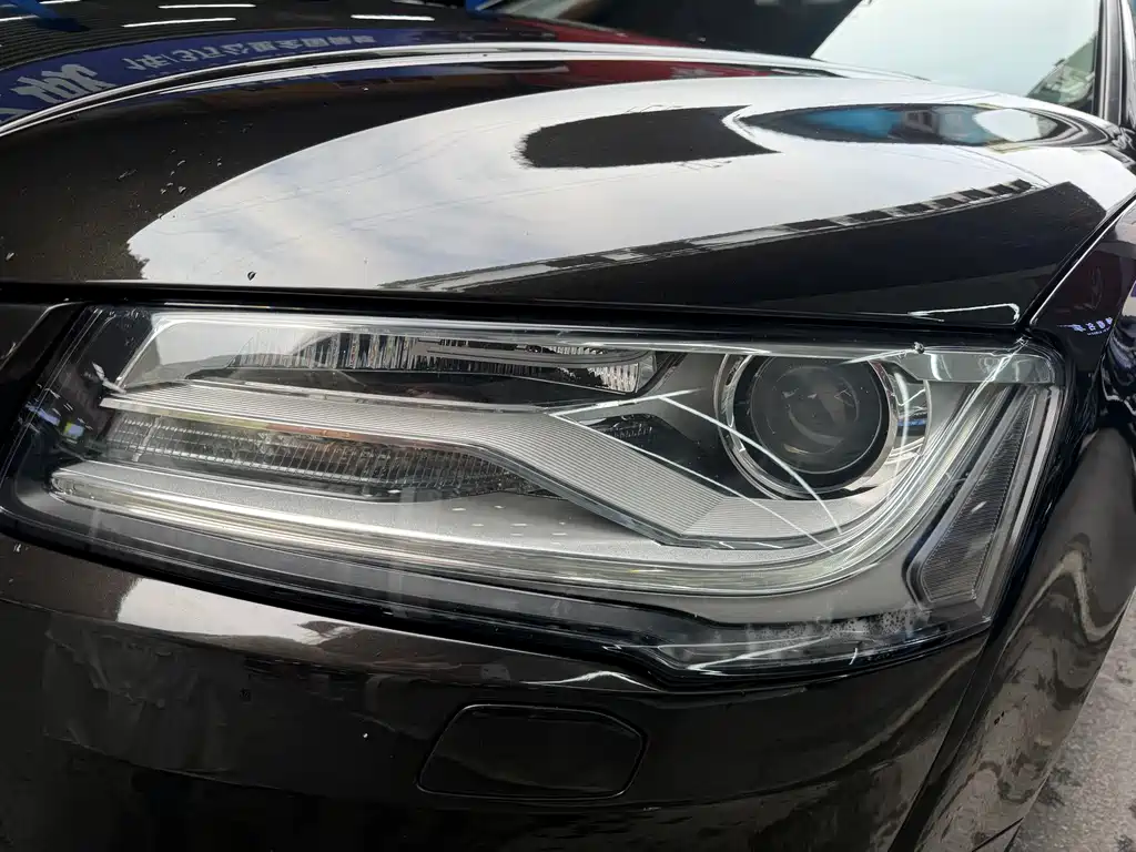 Audi A8 — миниатюра 4