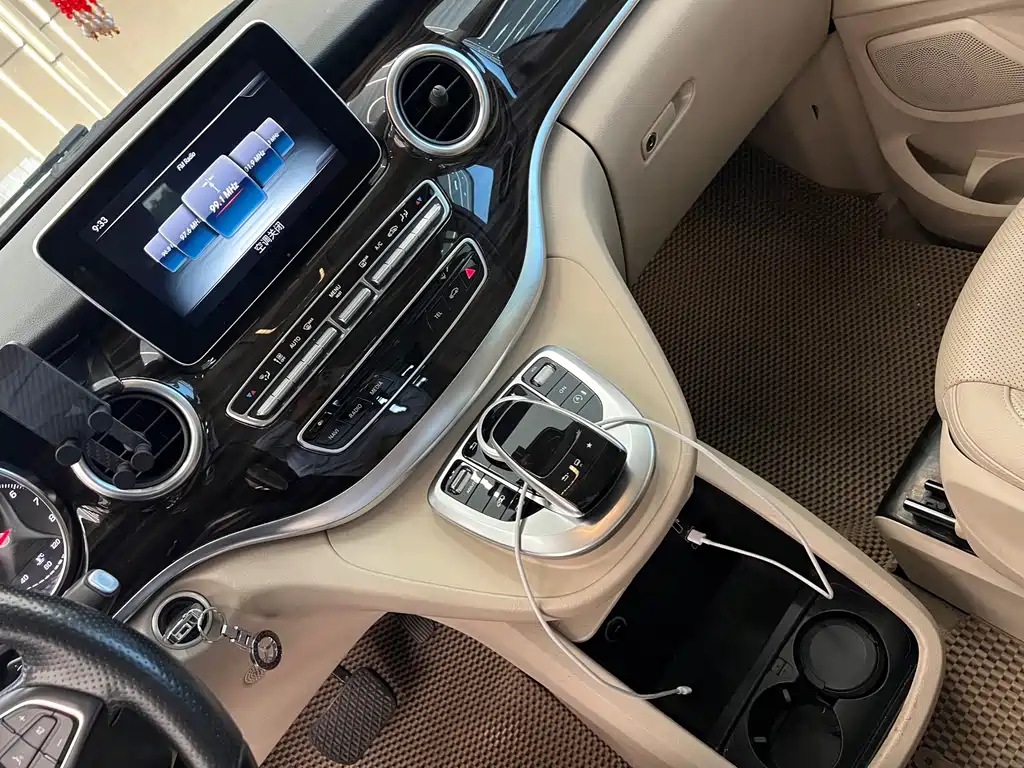 Mercedes-Benz V-Class — миниатюра 14