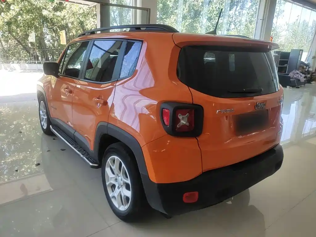 Jeep Renegade — миниатюра 5