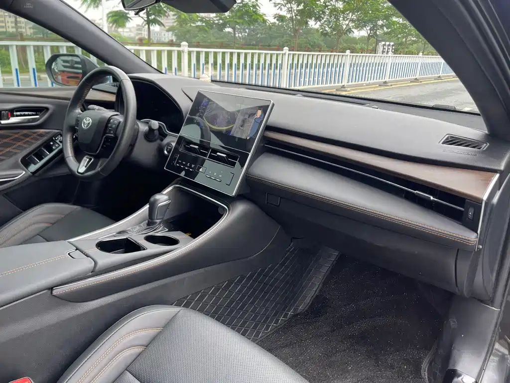 Toyota Avalon — миниатюра 7