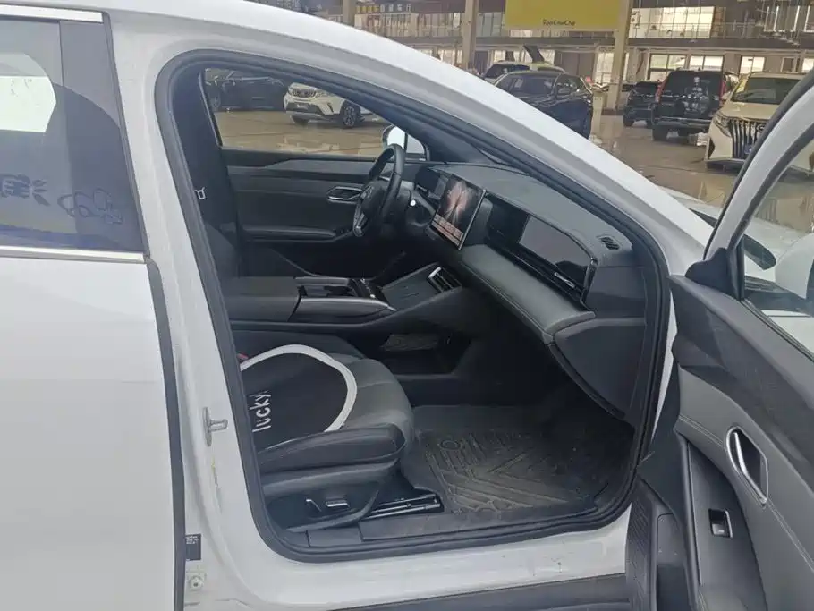 BYD Qin L — миниатюра 8