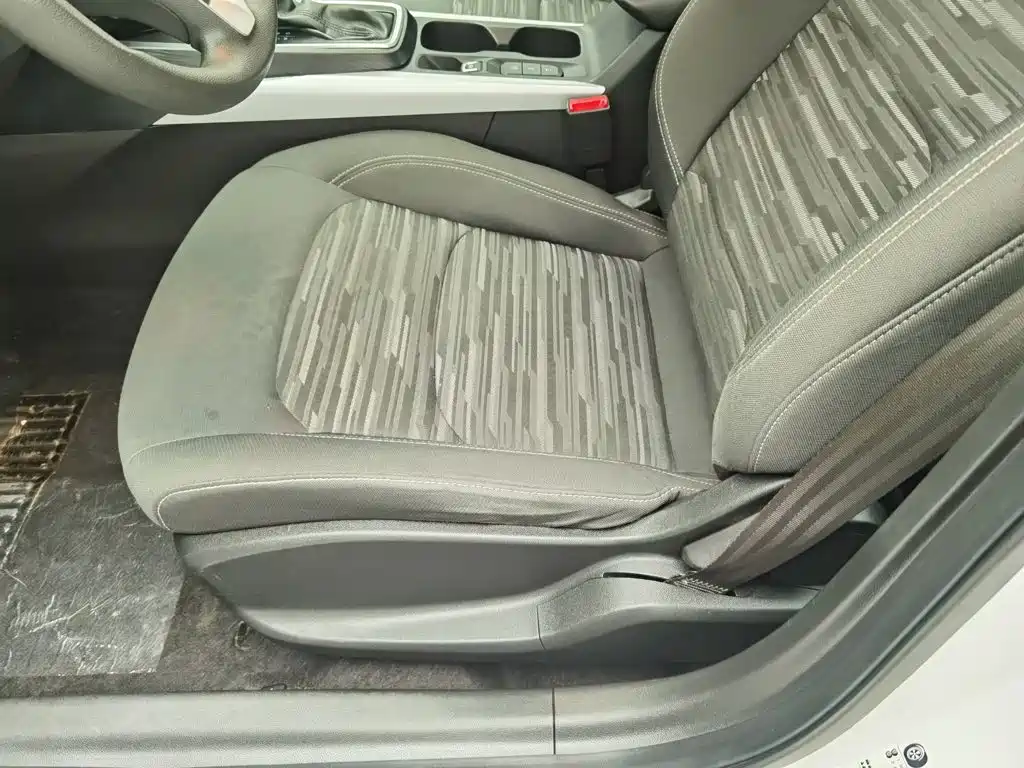 Chevrolet Monza — миниатюра 20