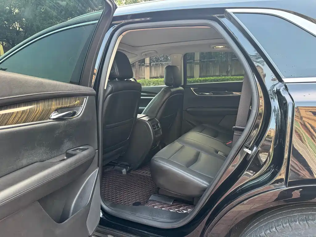 Cadillac XT5 — миниатюра 9