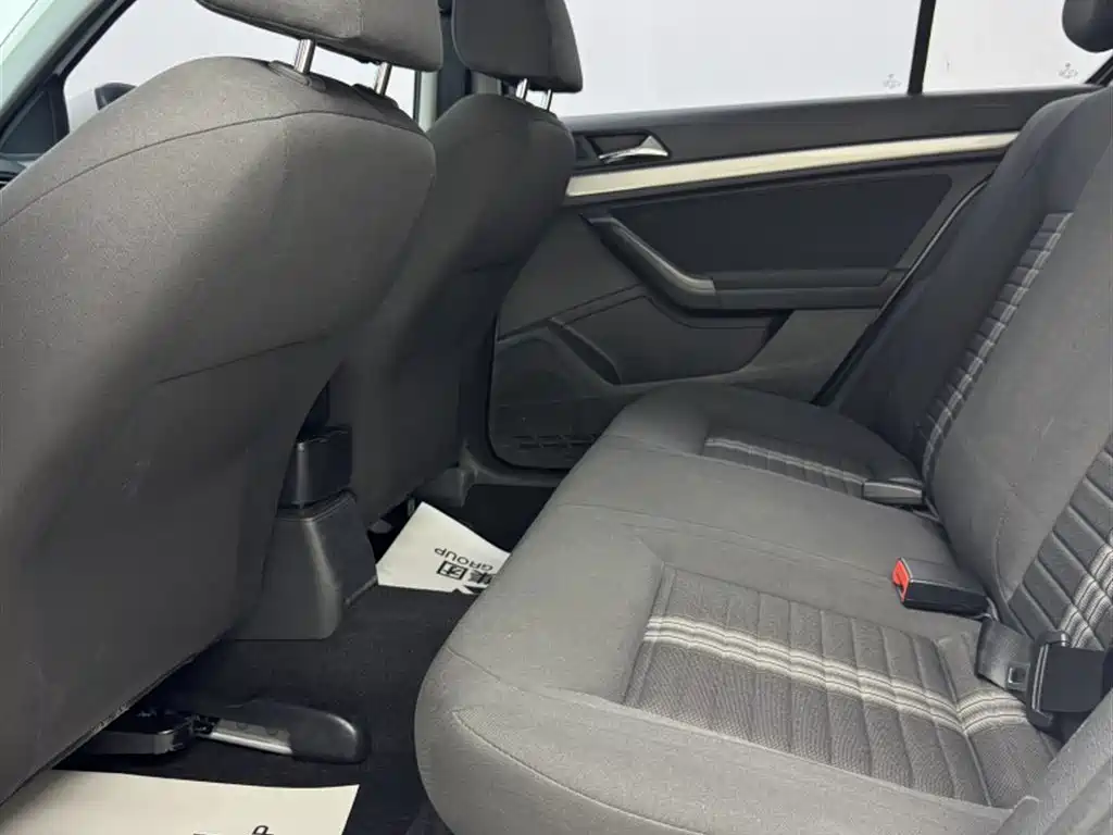 Volkswagen Lavida — миниатюра 8