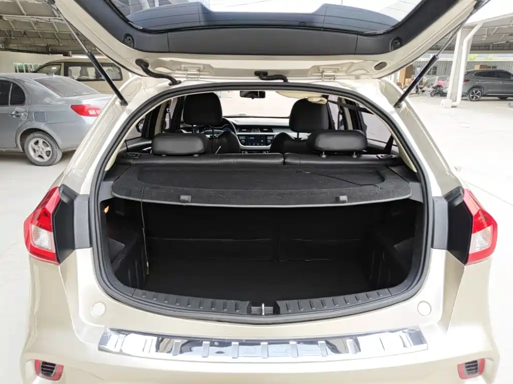 Geely Vision X3 — миниатюра 15