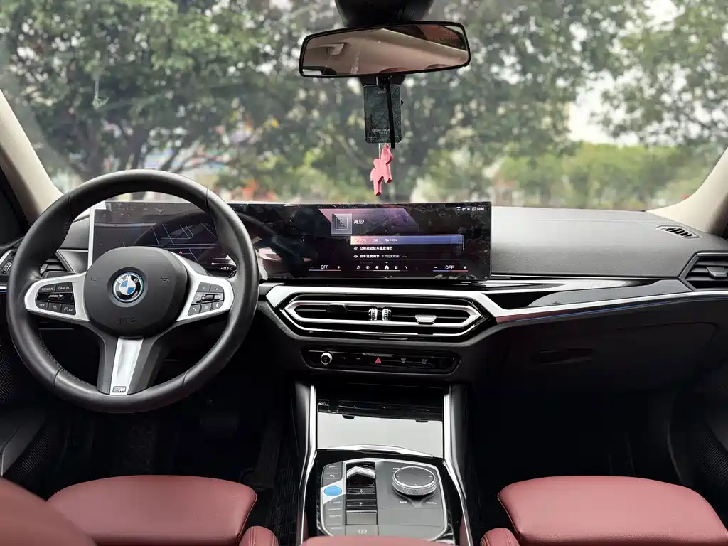BMW i3 — миниатюра 13