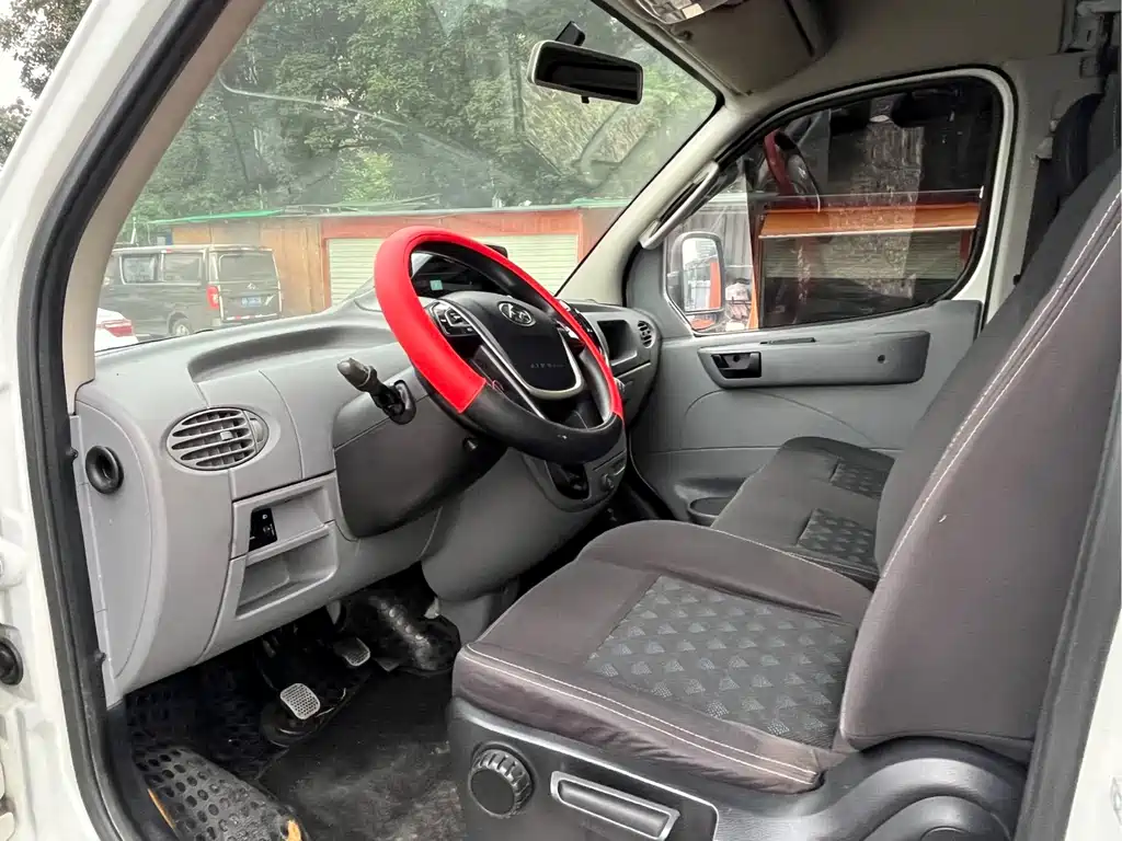 SAIC MAXUS XINTU V80