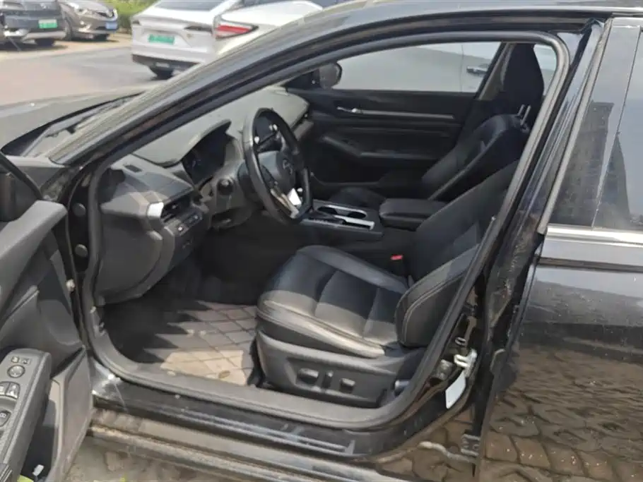 Nissan Altima 2019 2.0L XL Upper