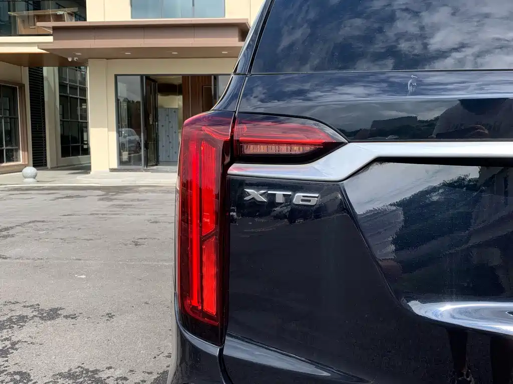 Cadillac XT6 — миниатюра 12