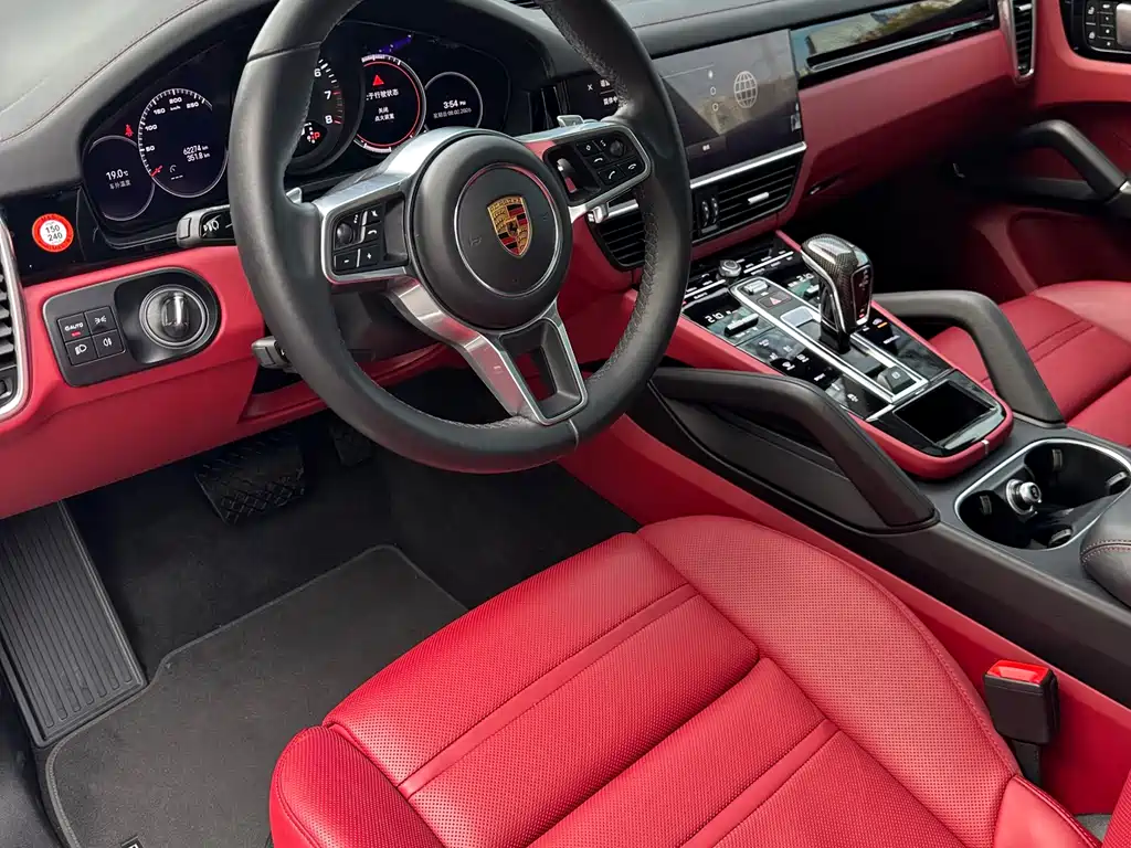 PORSCHE CAYENNE