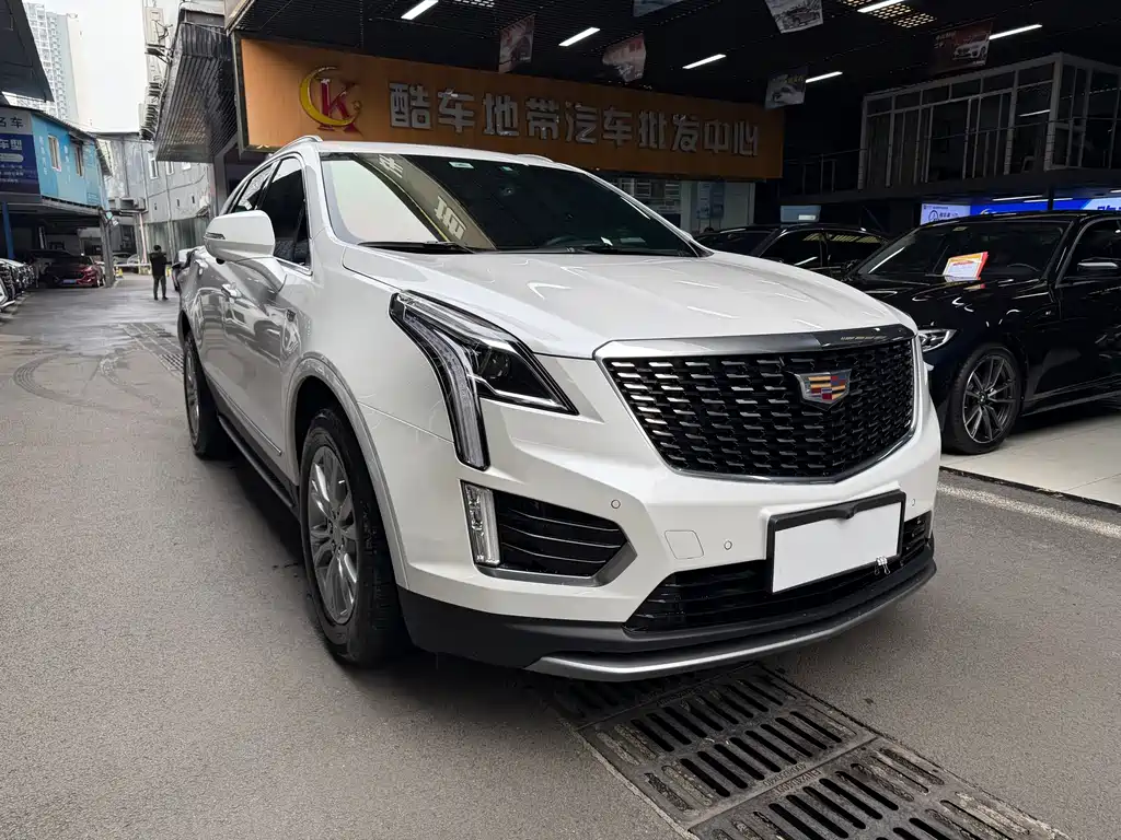 CADILLAC XT5