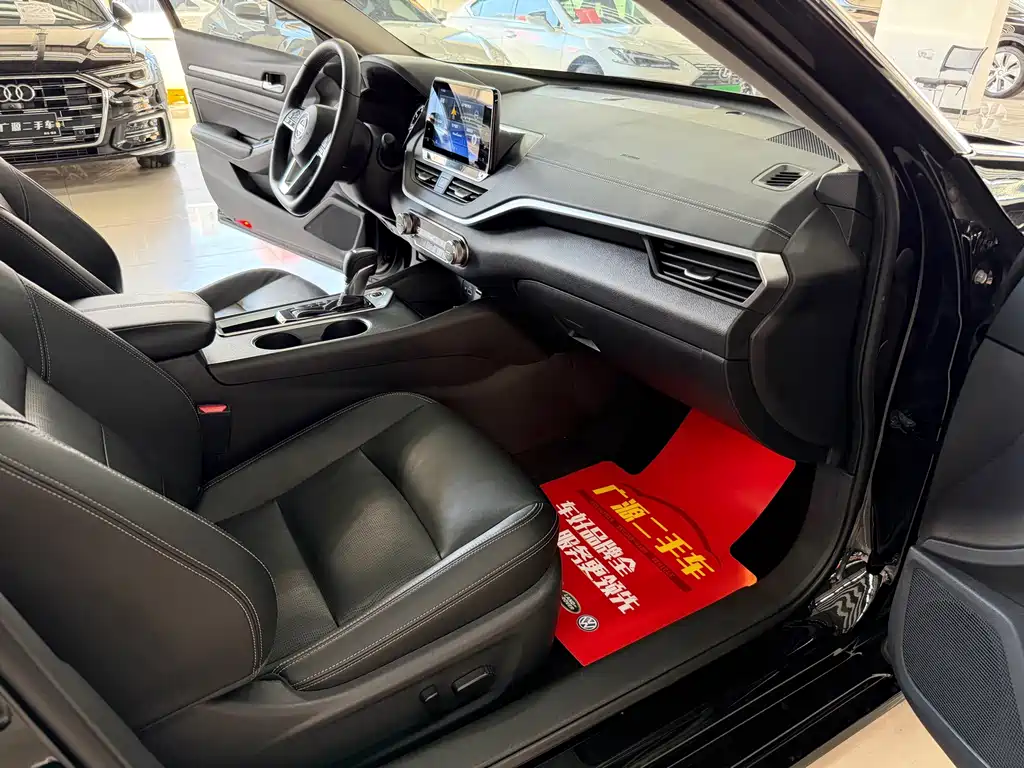 Nissan Teana — миниатюра 9