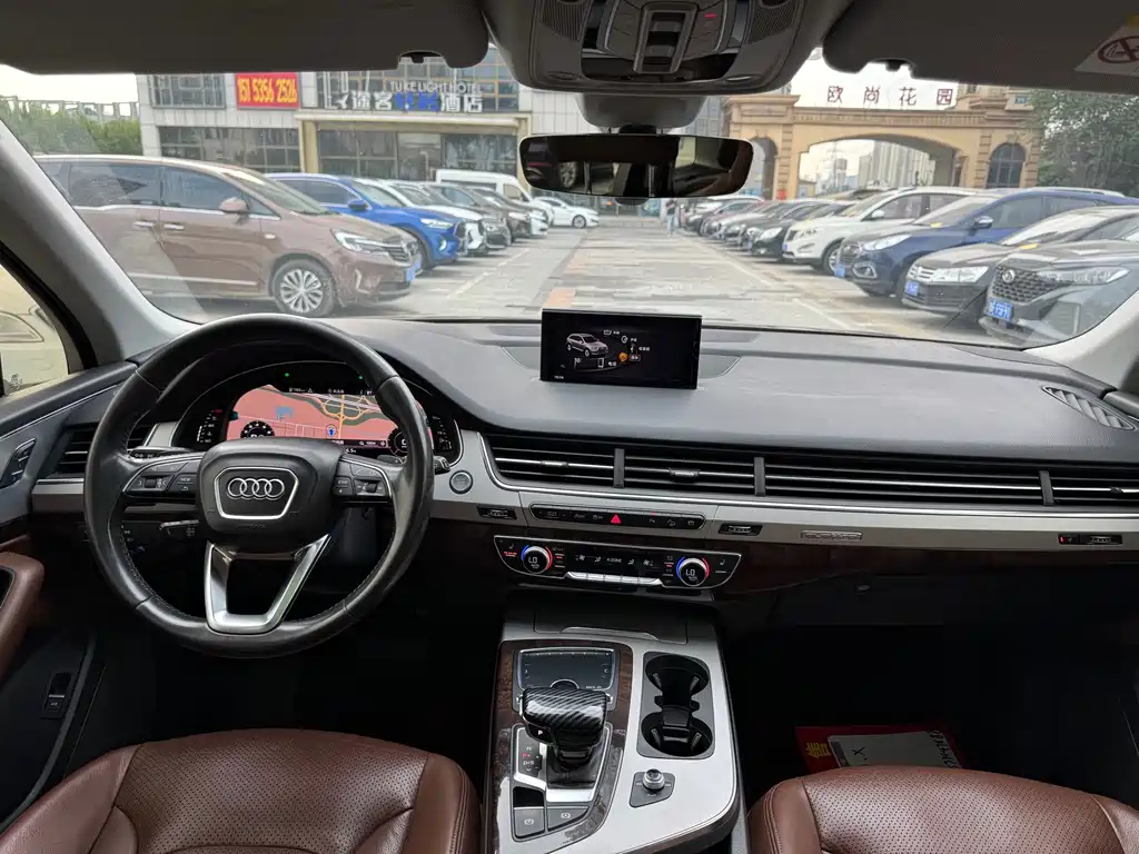 Audi Q7 — миниатюра 13