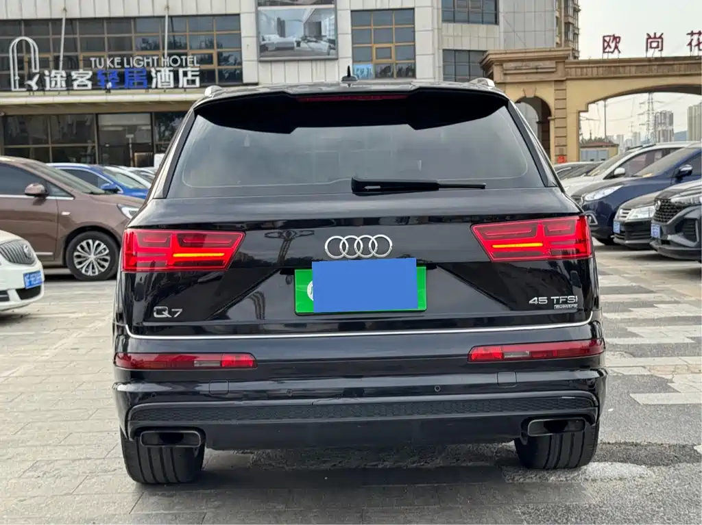 Audi Q7 — миниатюра 5