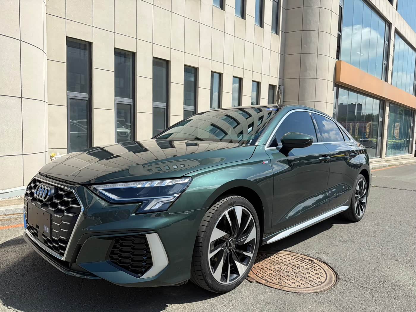 Audi A3 1.4 л 2023 г. Зелёный, пробег 19000 км