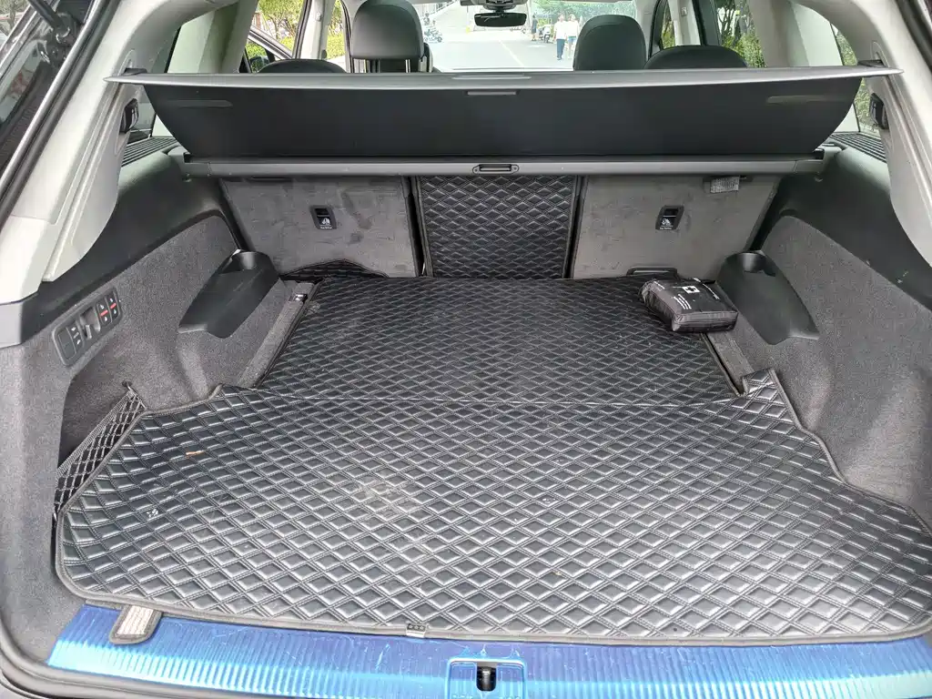 Audi Q7 — миниатюра 18