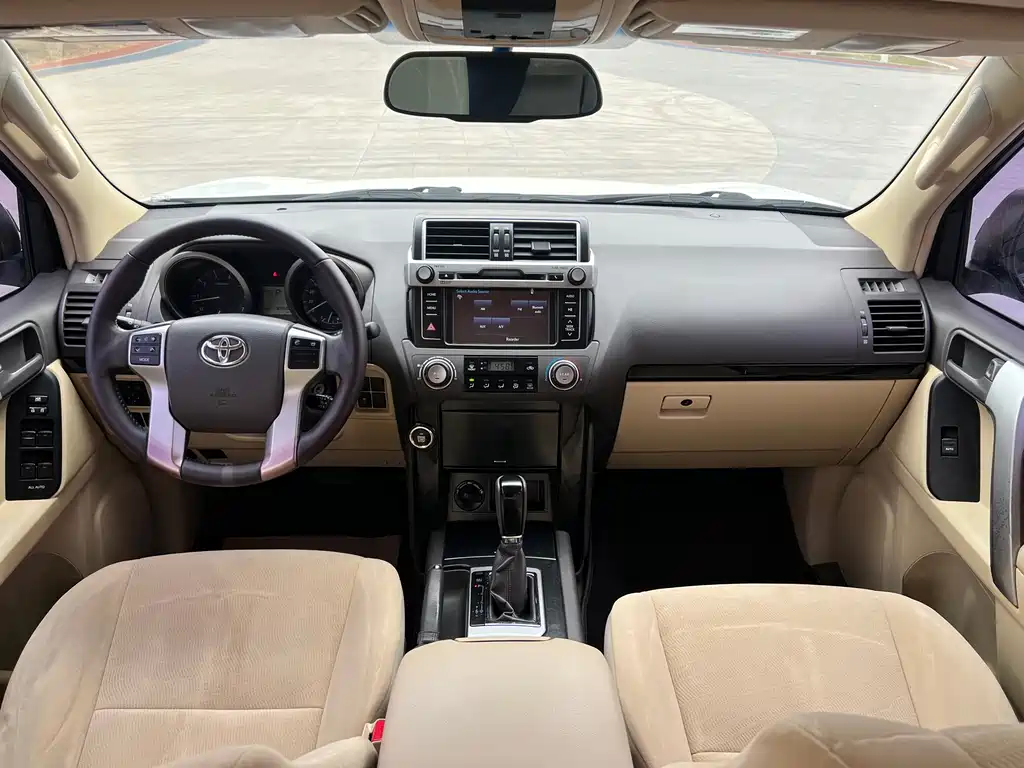 Toyota Land Cruiser Prado 2016 2.7L AT