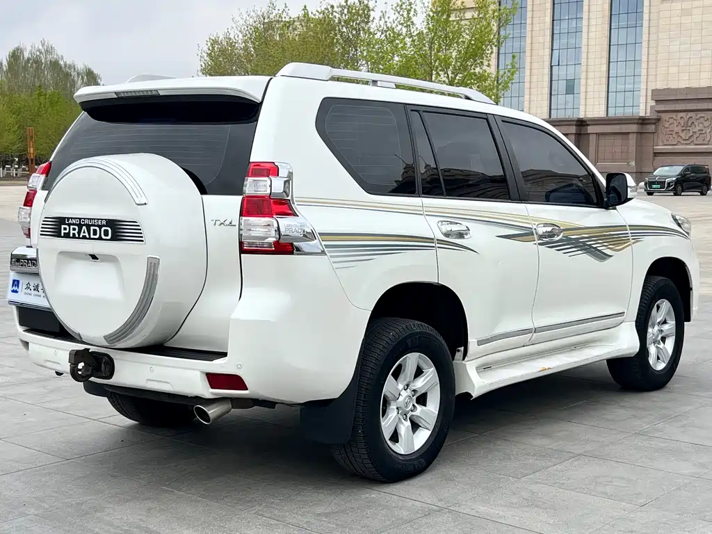 Toyota Land Cruiser Prado 2016 2.7L AT