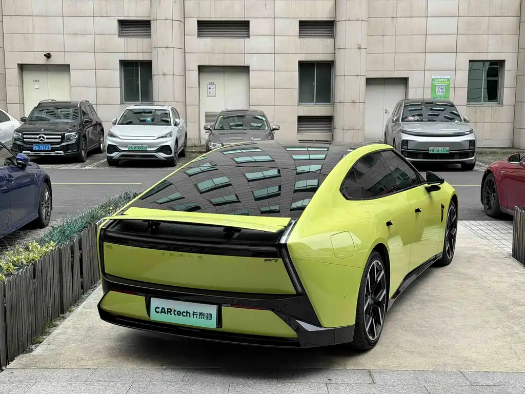 XPeng P7 — миниатюра 3