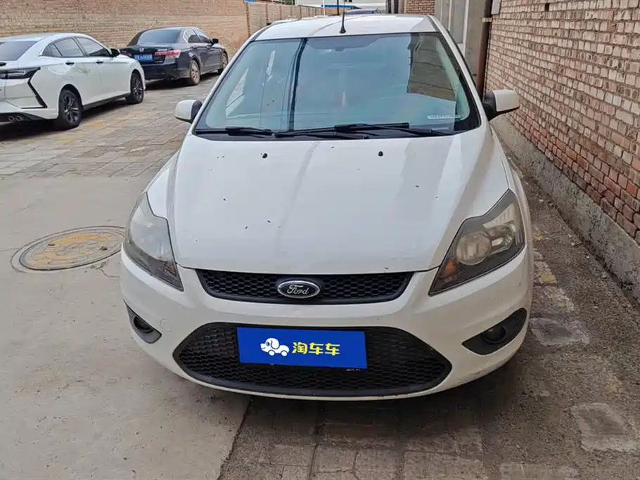 Ford Focus 2013 1.8L MT